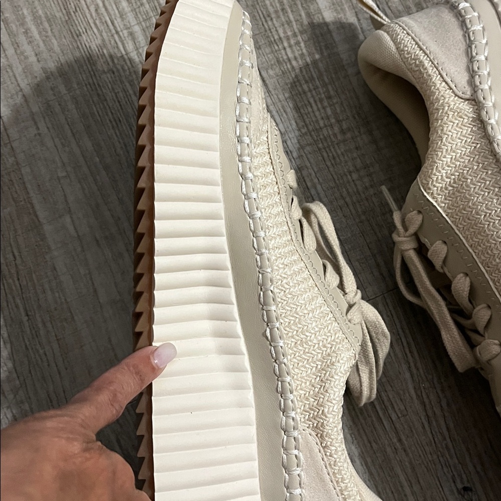Dolce vita Knit Sneakers - Picture 6 of 12